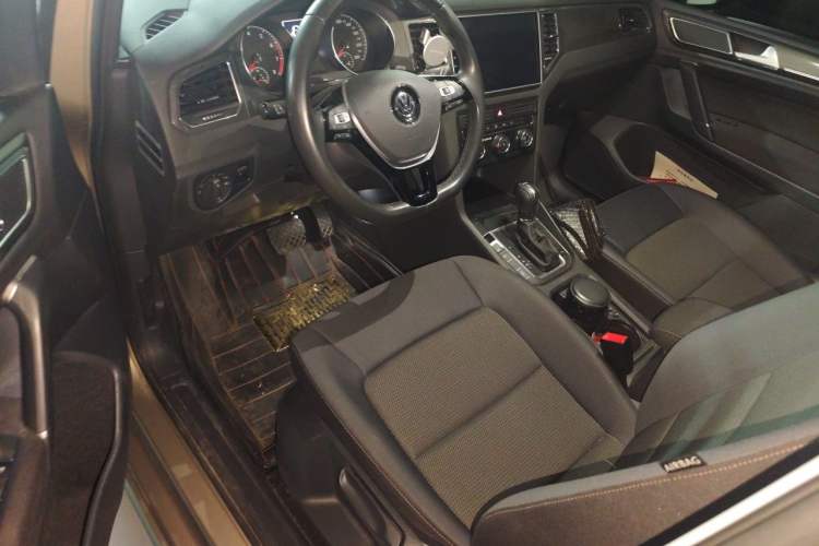 Used Volkswagen Golf Sportsvan 2016 230TSI Automatic Trend Edition Driver Seat
