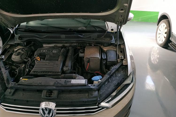 Used Volkswagen Golf Sportsvan 2016 230TSI Automatic Trend Edition Engine Bay Left