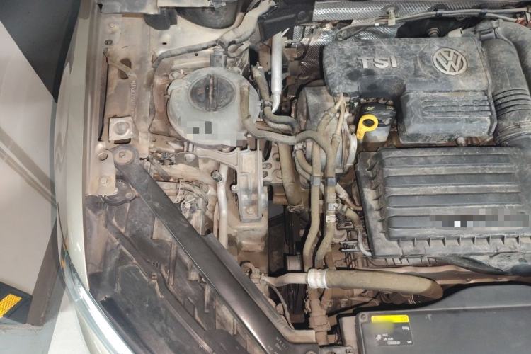 Used Volkswagen Golf Sportsvan 2016 230TSI Automatic Trend Edition Engine Bay Right