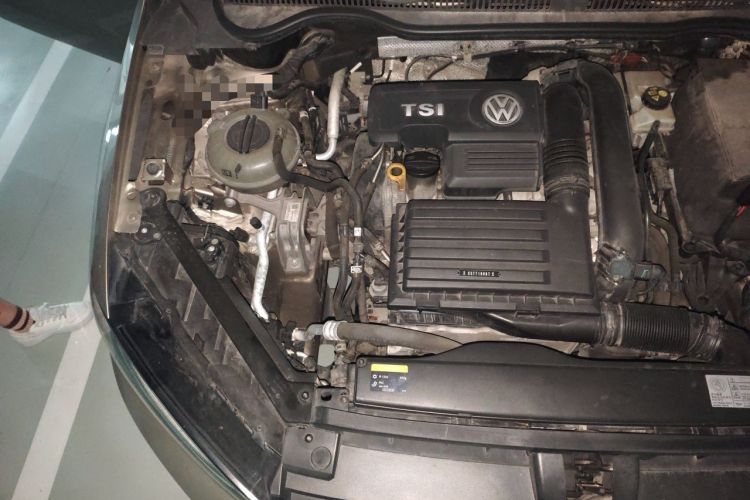Used Volkswagen Golf Sportsvan 2016 230TSI Automatic Trend Edition Engine Bay Right