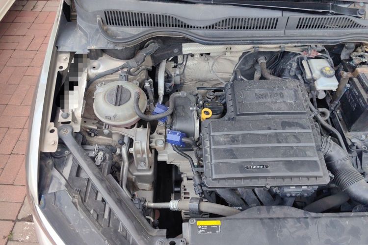 Used Volkswagen Golf Sportsvan 2016 1.6L Automatic Comfort Model Engine Bay Right