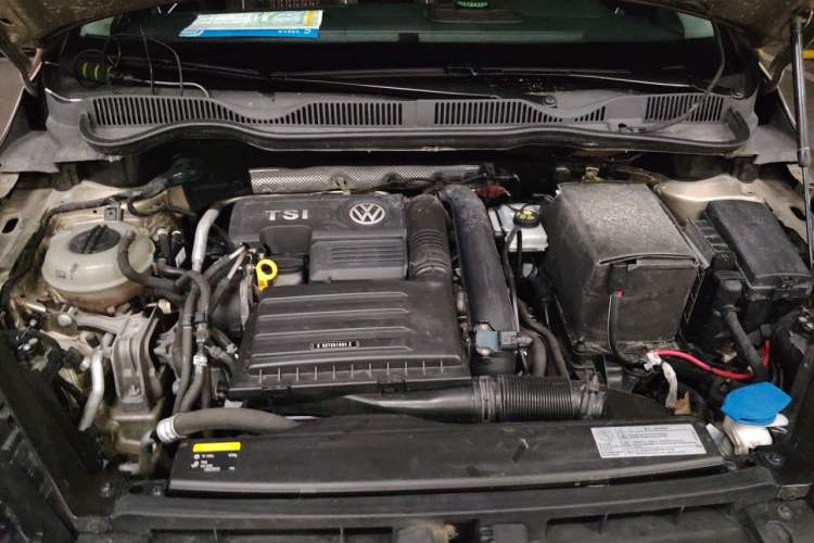 Used Volkswagen Golf Sportsvan 2016 230TSI Automatic Trend Edition Engine Bay