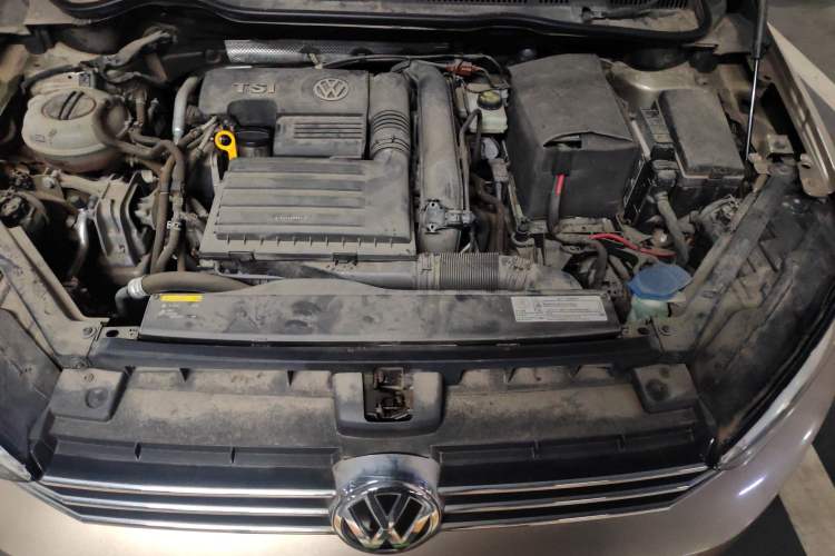 Used Volkswagen Golf Sportsvan 2016 230TSI Automatic Trend Edition Engine Bay