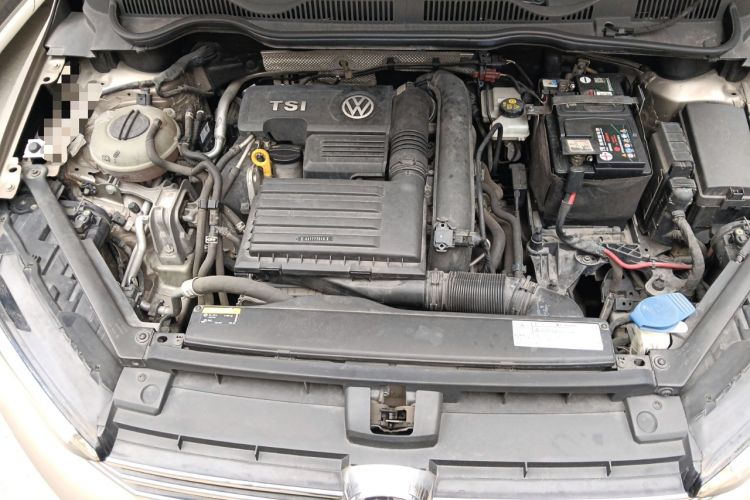 Used Volkswagen Golf Sportsvan 2016 230TSI Automatic Trend Edition Engine Bay