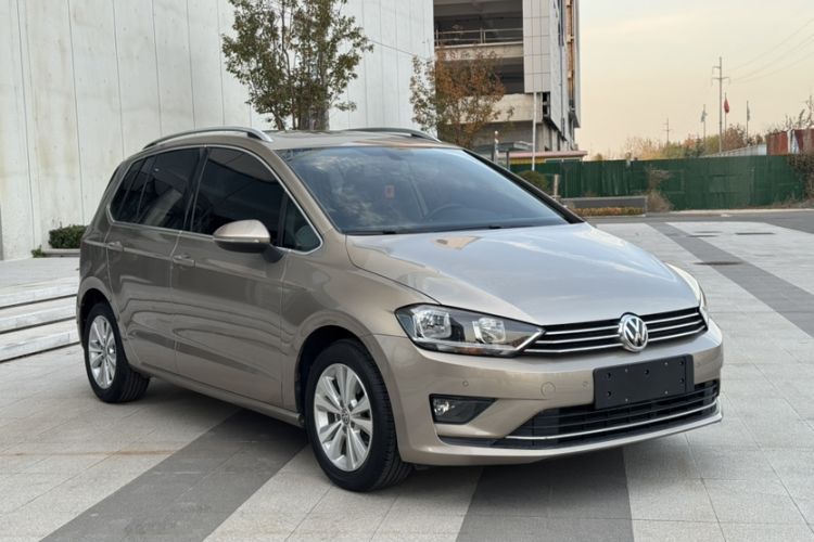 Used Volkswagen Golf Sportsvan 2016 230TSI Manual Entry-Level Trim Exterior 1