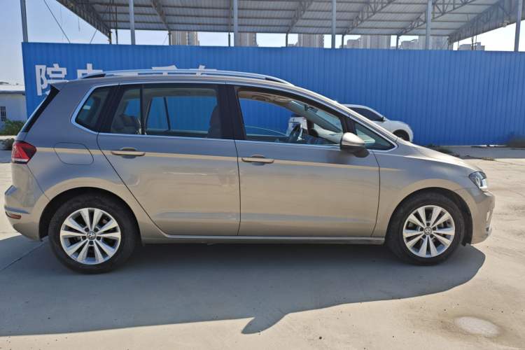 Used Volkswagen Golf Sportsvan 2016 230TSI Automatic Trend Edition Exterior 2