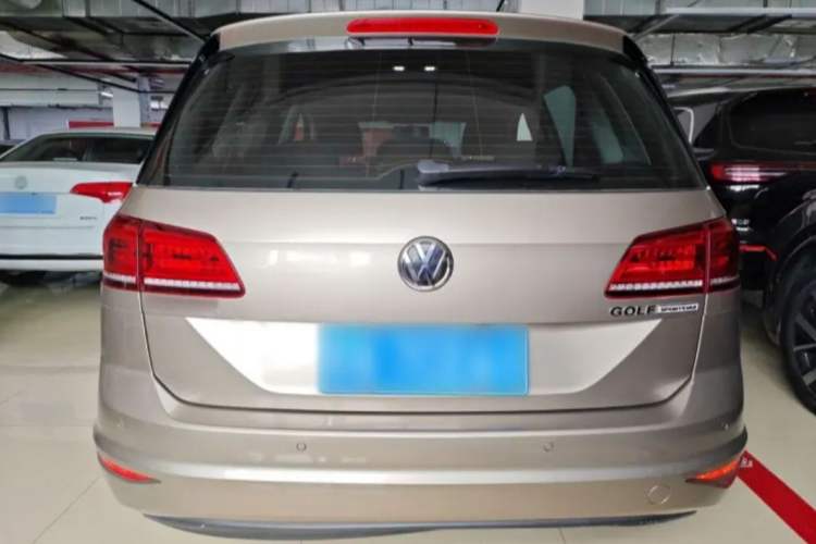 Used Volkswagen Golf Sportsvan 2016 1.6L Automatic Comfort Model Exterior 4
