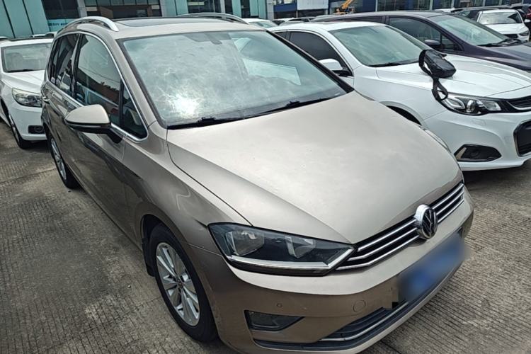 Used Volkswagen Golf Sportsvan 2016 230TSI Automatic Trend Edition Front Right 45 Deg