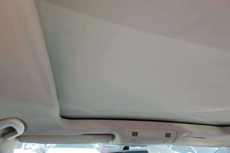 Used Volkswagen Golf Sportsvan 2016 230TSI Automatic Trend Edition Headliner