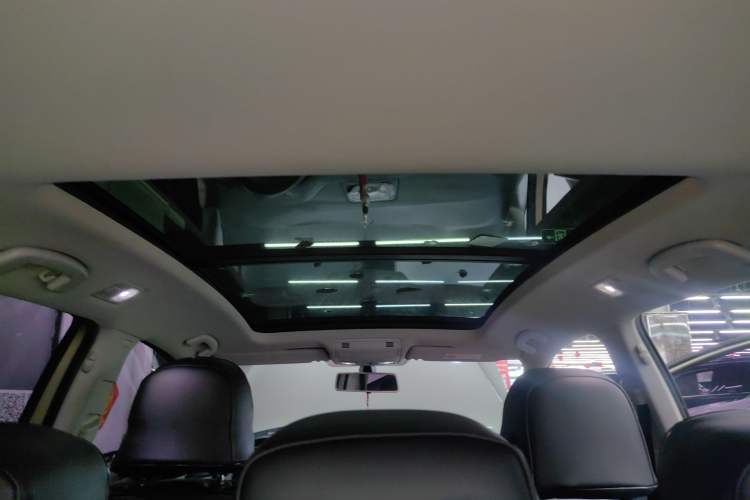 Used Volkswagen Golf Sportsvan 2016 230TSI Automatic Trend Edition Headliner
