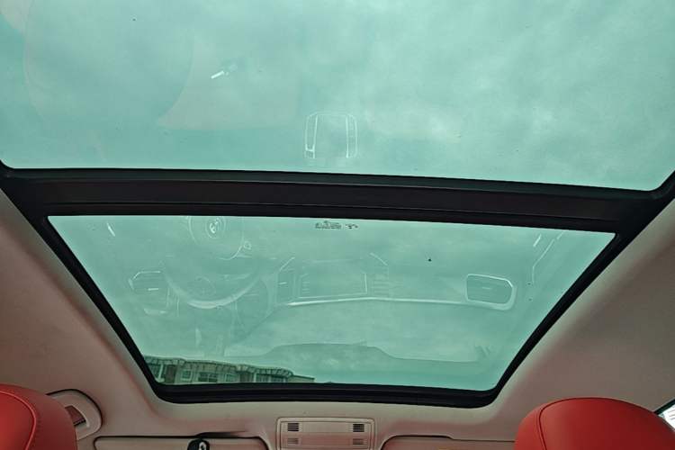 Used Volkswagen Golf Sportsvan 2016 230TSI Automatic Trend Edition Headliner
