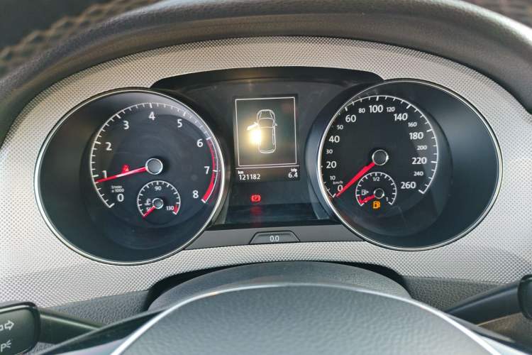 Used Volkswagen Golf Sportsvan 2016 230TSI Automatic Trend Edition Instrument Cluster
