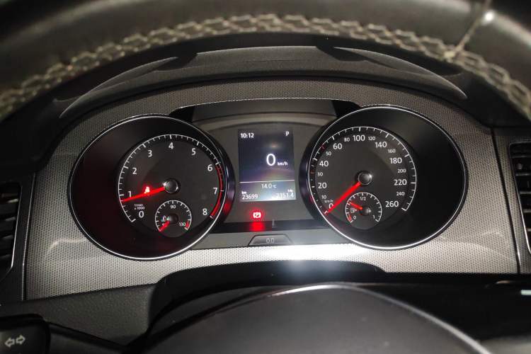 Used Volkswagen Golf Sportsvan 2016 230TSI Automatic Trend Edition Instrument Cluster