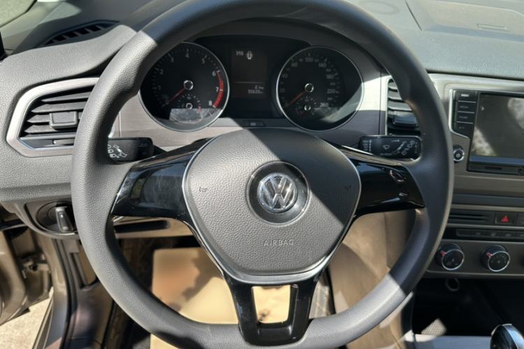 Used Volkswagen Golf Sportsvan 2016 1.6L Automatic Comfort Model Interior 1