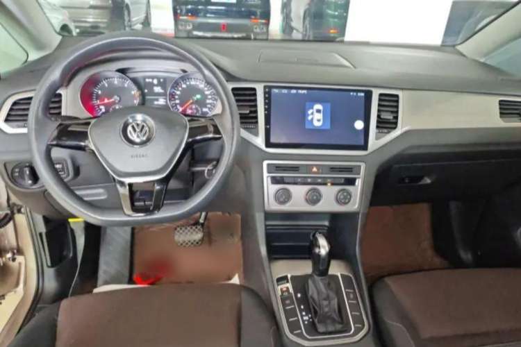 Used Volkswagen Golf Sportsvan 2016 1.6L Automatic Comfort Model Interior 1