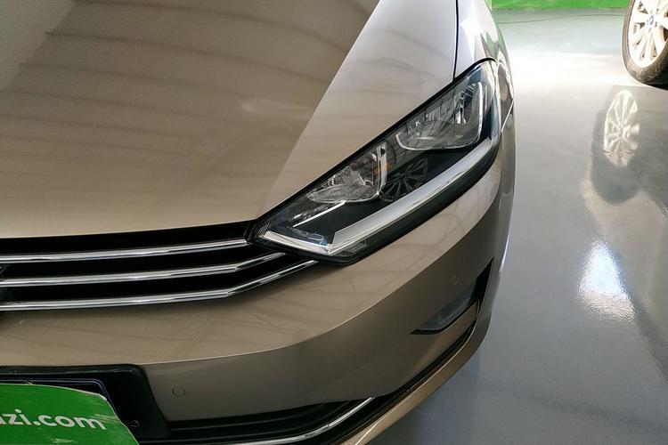 Used Volkswagen Golf Sportsvan 2016 230TSI Automatic Trend Edition Left Front Headlight
