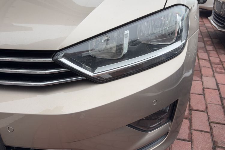 Used Volkswagen Golf Sportsvan 2016 230TSI Automatic Trend Edition Left Front Headlight