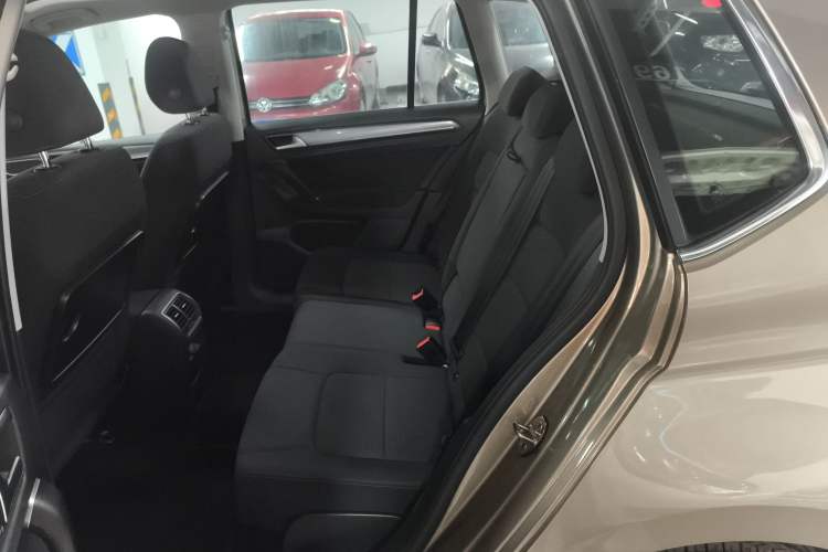 Used Volkswagen Golf Sportsvan 2016 230TSI Manual Entry-Level Trim Left Rear Seat