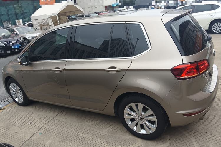 Used Volkswagen Golf Sportsvan 2016 230TSI Manual Entry-Level Trim Left Side