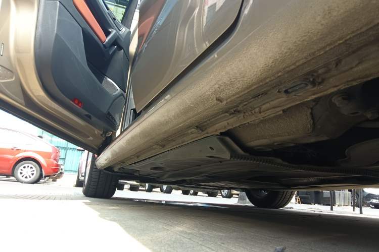 Used Volkswagen Golf Sportsvan 2016 230TSI Manual Entry-Level Trim Left Side Sill