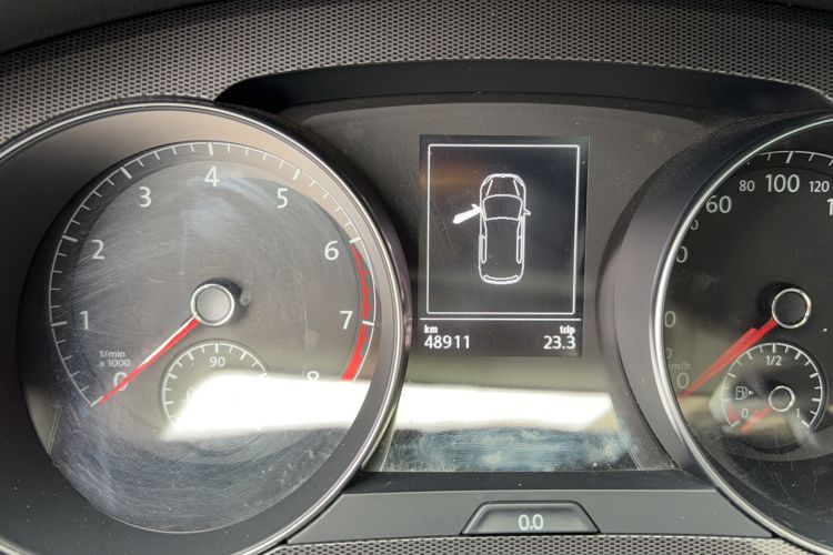 Used Volkswagen Golf Sportsvan 2016 230TSI Automatic Trend Edition Odometer Close Up