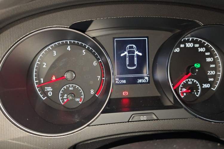 Used Volkswagen Golf Sportsvan 2016 230TSI Automatic Trend Edition Odometer Close Up