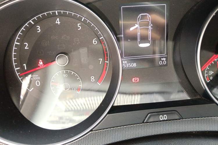 Used Volkswagen Golf Sportsvan 2016 230TSI Automatic Trend Edition Odometer Close Up