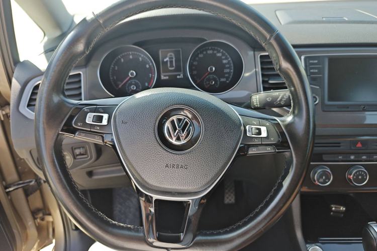 Used Volkswagen Golf Sportsvan 2016 230TSI Automatic Trend Edition Steering Wheel