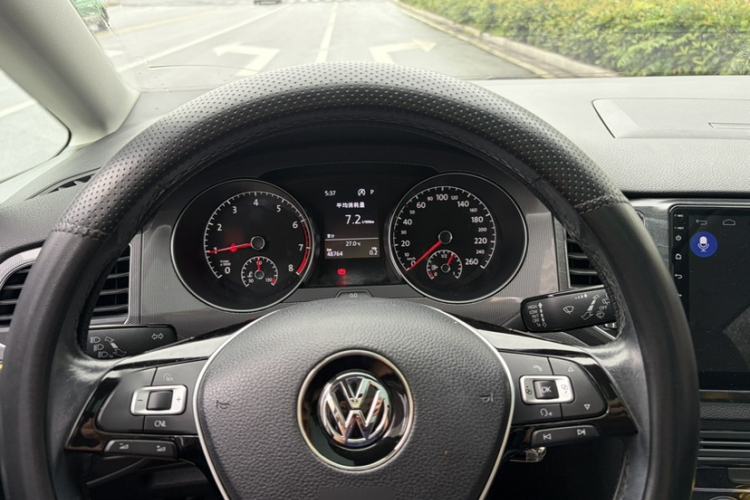 Used Volkswagen Golf Sportsvan 2016 230TSI Automatic Trend Edition Steering Wheel