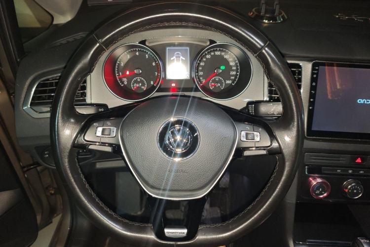 Used Volkswagen Golf Sportsvan 2016 230TSI Automatic Trend Edition Steering Wheel