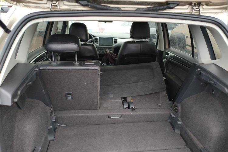 Used Volkswagen Golf Sportsvan 2016 230TSI Automatic Trend Edition Trunk