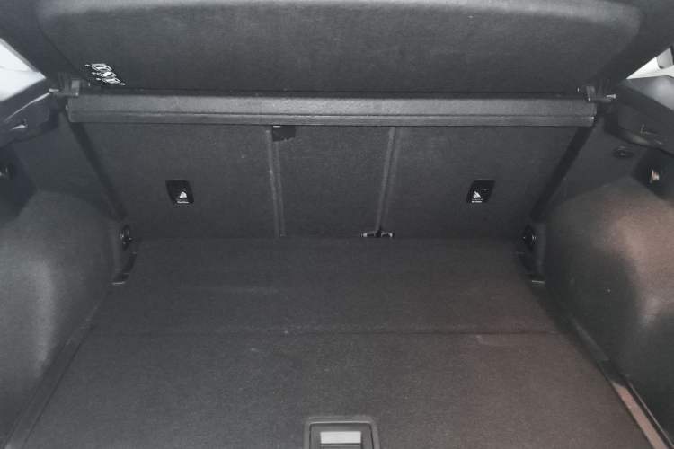 Used Volkswagen Golf Sportsvan 2016 230TSI Automatic Luxury Version Trunk