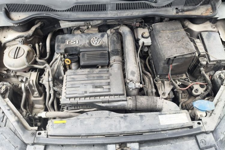 Used Volkswagen Golf Sportsvan 2016 230TSI Manual Entry-Level Trim Engine Bay