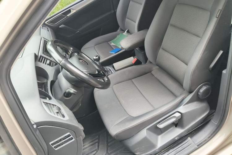 Used Volkswagen Golf Sportsvan 2016 230TSI Manual Entry-Level Trim Left Front Seat