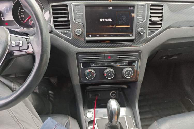 Used Volkswagen Golf Sportsvan 2016 280TSI Automatic Luxury Model Audio And AC Panel