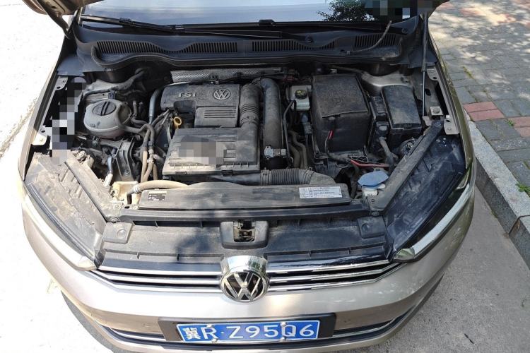 Used Volkswagen Golf Sportsvan 2016 230TSI Automatic Trend Edition Engine Bay