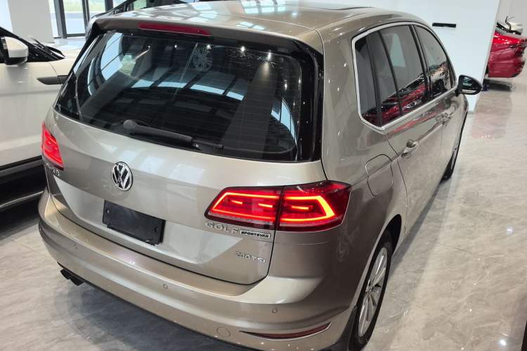 Used Volkswagen Golf Sportsvan 2016 230TSI Automatic Trend Edition Exterior 5