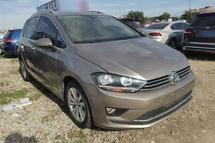 Used Volkswagen Golf Sportsvan 2016 230TSI Automatic Trend Edition Front Right 45 Deg
