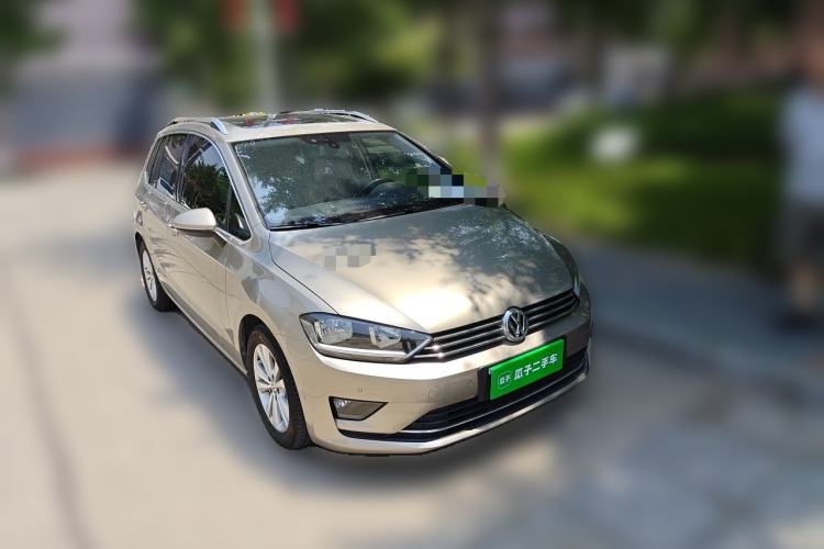 Used Volkswagen Golf Sportsvan 2016 230TSI Automatic Trend Edition Front Right 45 Deg