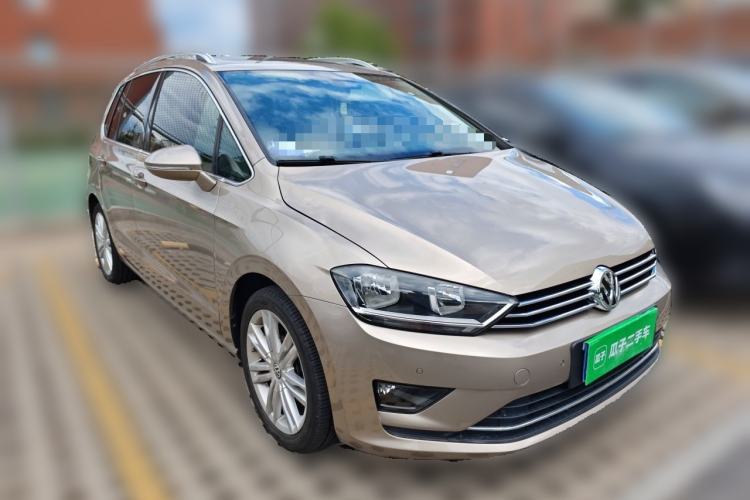 Used Volkswagen Golf Sportsvan 2016 280TSI Automatic Luxury Model Front Right 45 Deg