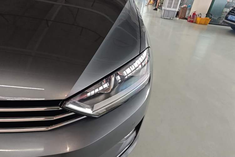 Used Volkswagen Golf Sportsvan 2016 280TSI Automatic Luxury Model Left Front Headlight