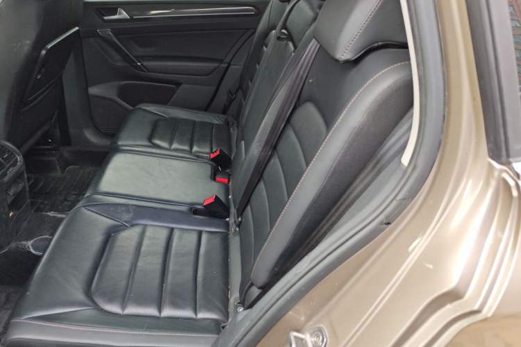 Used Volkswagen Golf Sportsvan 2016 280TSI Automatic Luxury Model Left Rear Seat