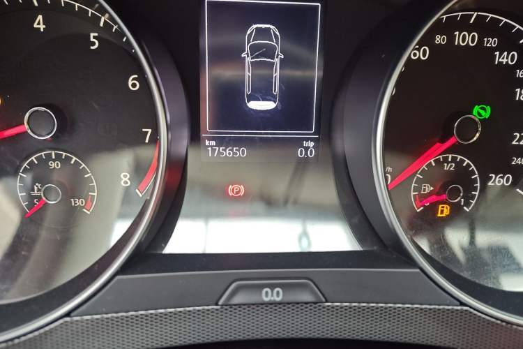 Used Volkswagen Golf Sportsvan 2016 230TSI Automatic Trend Edition Odometer Close Up