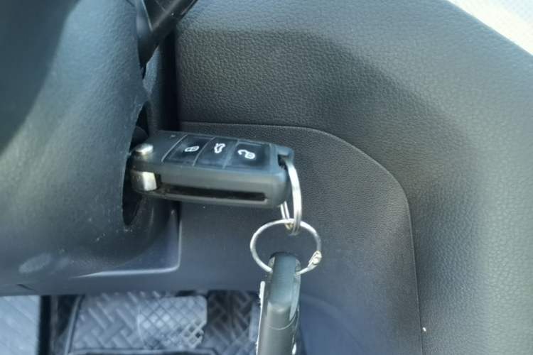 Used Volkswagen Golf Sportsvan 2016 230TSI Automatic Trend Edition Vehicle Key