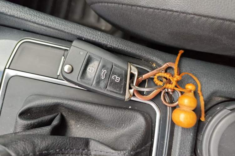 Used Volkswagen Golf Sportsvan 2016 280TSI Automatic Luxury Model Vehicle Key