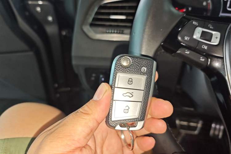 Used Volkswagen Golf Sportsvan 2016 280TSI Automatic Luxury Model Vehicle Key