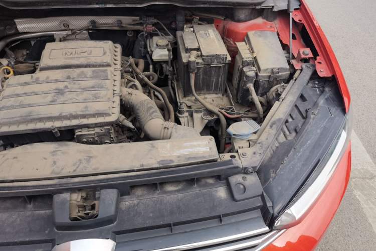 Used Volkswagen Golf Sportsvan 2016 1.6L Automatic Comfort Model Engine Bay Left