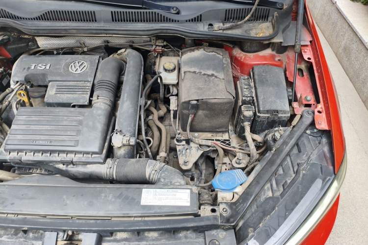 Used Volkswagen Golf Sportsvan 2016 230TSI Automatic Trend Edition Engine Bay Left