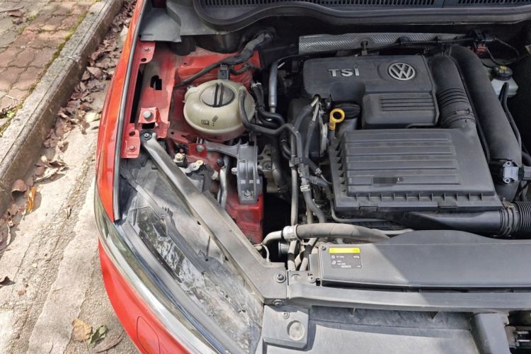 Used Volkswagen Golf Sportsvan 2016 280TSI Automatic Flagship Model Engine Bay Right