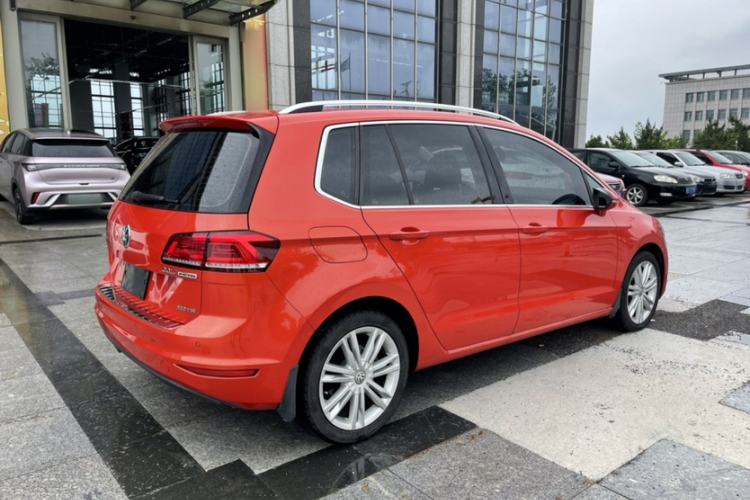 Used Volkswagen Golf Sportsvan 2016 280TSI Automatic Luxury Model Exterior 4